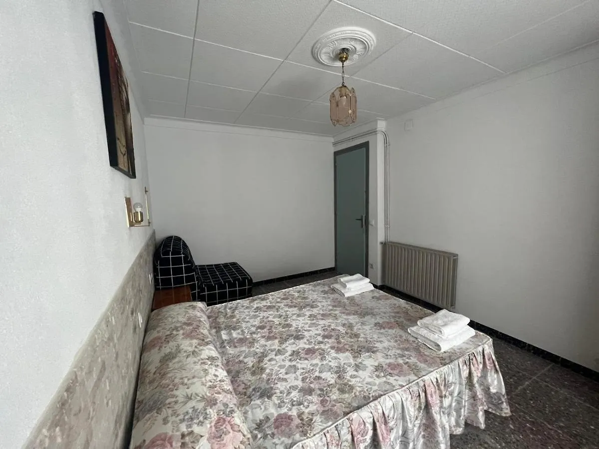 New Hostal Sant Llop Tordera Han/Misafirhane